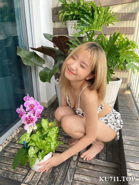 Tiktoker Lê Thị Khánh Huyền lộ clip không che
